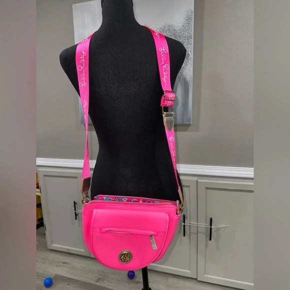 Lilly Pulitzer Giavanna Pink
Neoprene Crossbody Bag - Picture 6 of 14